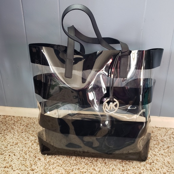Michael Kors Handbags - Michael Kors Eliza Tote